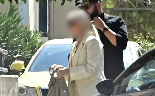 Υπόθεση Μαζωνάκη: Πάνω από μισό εκατομμύριο ευρώ το ετήσιο εισόδημα της 56χρονης γιατρού, οι πληρωμές κατέληγαν στη Λετονία