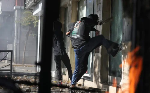 Κλονίζεται το καθεστώς Ράμα στην Αλβανία εν μέσω φοιτητικής εξέγερσης