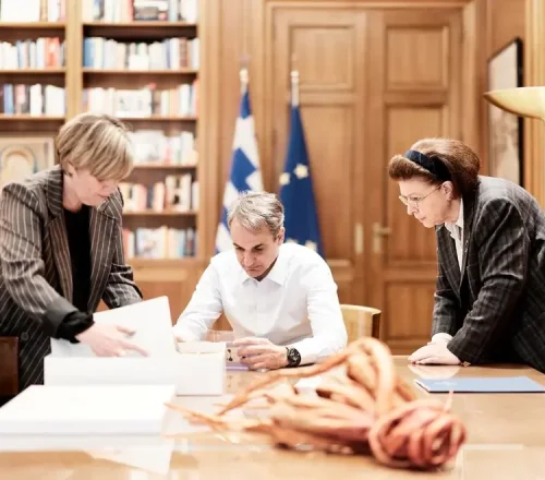 Μητσοτάκης για τις φωτογραφίες των 200 της Καισαριανής: Μνημεία της νεότερης ελληνικής ιστορίας