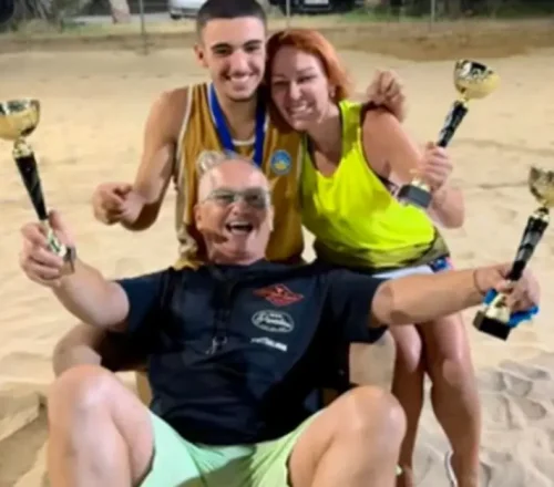 Τραγική απώλεια στον Πύργο: Πατέρας 18χρονου αποχαιρετά με πόνο τον γιο του