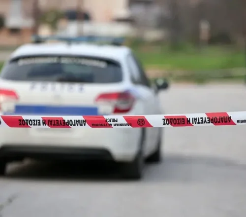 Λεωφόρος Μαραθώνος: Άγνωστοι άνοιξαν πυρ εναντίον αυτοκινήτου στα Γλυκά Νερά