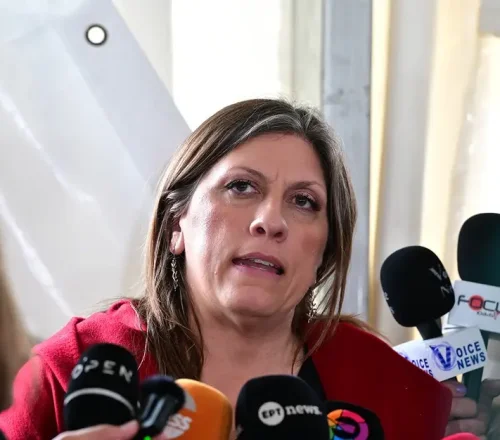 Δίκη για την τραγωδία των Τεμπών: Κωνσταντοπούλου και οικογένεια Πλακιά σε έντονη αντιπαράθεση