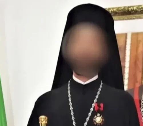 Σοκ στα Πετράλωνα: Μητροπολίτης συνελήφθη για ανάρμοστη συμπεριφορά σε παιδιά