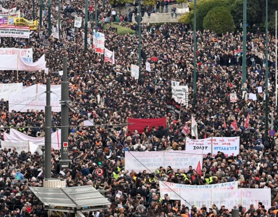 Απεργία 28 Φεβρουαρίου για τα Τέμπη: Χωρίς τρένα και πλοία η χώρα – Πώς θα κινηθούν τα Μέσα Μεταφοράς