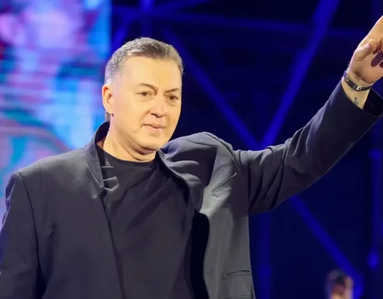 Στο νοσοκομείο με πνευμονία ο Νίκος Μακρόπουλος: Κλείνει προσωρινά ο «Βοτανικός»