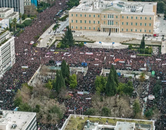 Τα «διχασμένα» Τέμπη: Το παρασκήνιο πίσω από το ρήγμα της Μαρίας Καρυστιανού με συγγενείς θυμάτων
