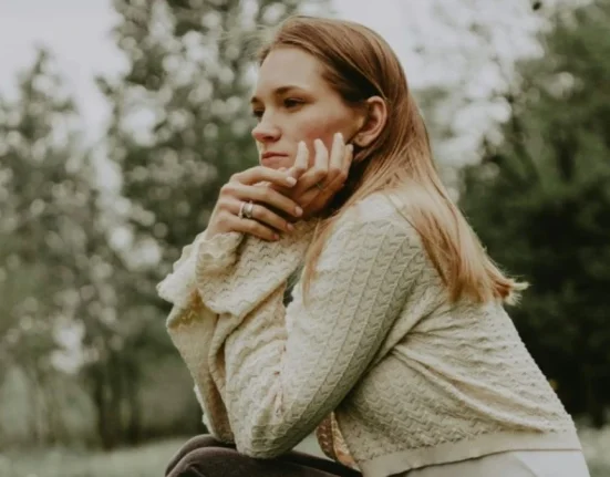 Ψυχολογία και Σχέσεις: Πώς η Αυτοπεποίθηση και η Συναισθηματική Ευφυΐα Διαμορφώνουν την Καθημερινότητά μας