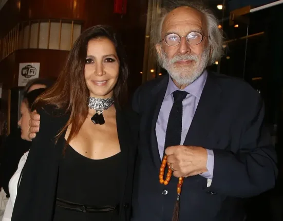 Αλέξανδρος Λυκουρέζος: Η στάση του απέναντι στις καταγγελίες της κόρης του για σεξουαλική παρενόχληση