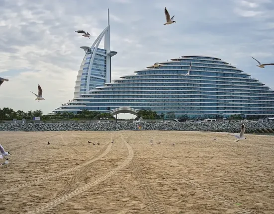 Ντουμπάι: Σοβαρή κρίση νερού και φήμες για capital controls