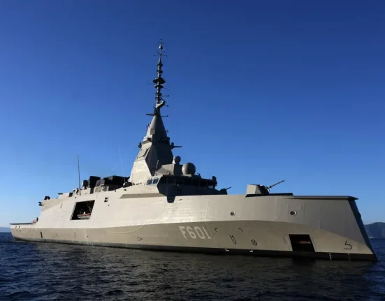 Στην Κύπρο η φρεγάτα «Κίμων» και ελληνικά F-16 με εντολή ΚΥΣΕΑ