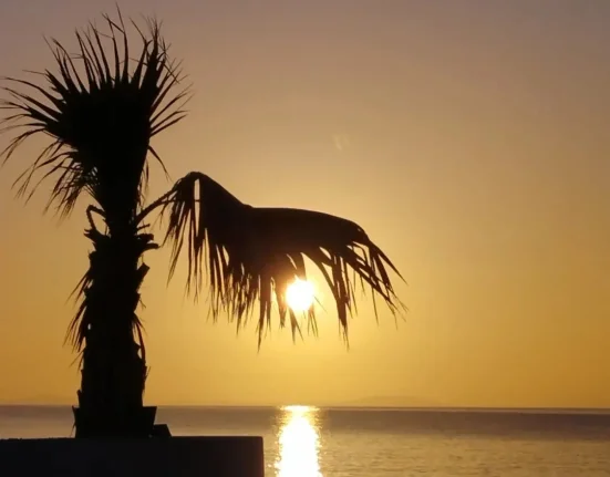 Καιρός: Ηλιοφάνεια, βοριάδες στο Αιγαίο και θερμοκρασίες κοντά στα κανονικά επίπεδα