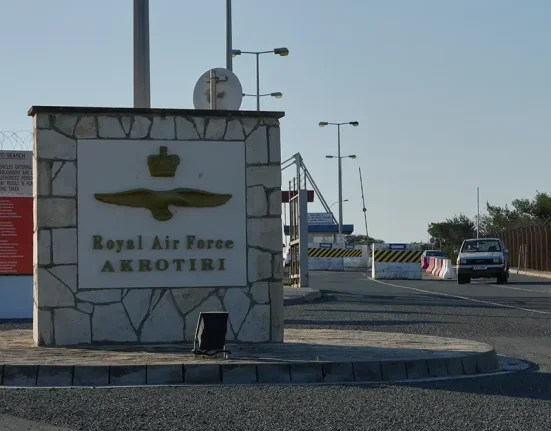 Νέος Συναγερμός και σειρήνες στην Κύπρο: Σήκωσαν μαχητικά και εκκενώνουν βρετανικές βάσεις