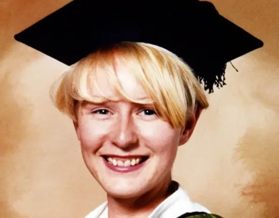 Το Μυστήριο της Μέλανι Χολ: 30 Χρόνια Χωρίς Απαντήσεις. Η ανεξιχνίαστη δολοφονία