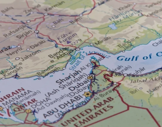 Ιράν και Στενά του Ορμούζ: Οι ναρκοθετήσεις και οι οικονομικές αναταράξεις στην αγορά πετρελαίου