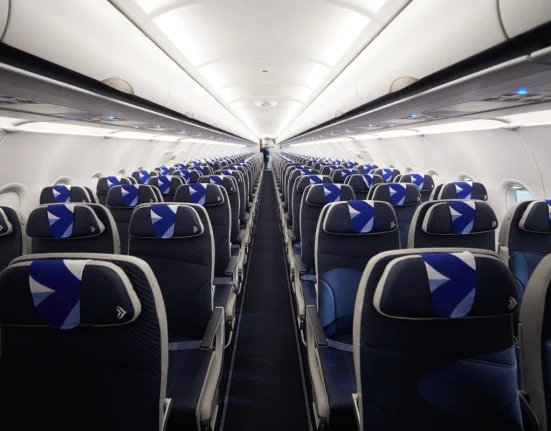 Αναβάλλεται η πτήση επαναπατρισμού από το Ντουμπάι μετά τις επιθέσεις – Στο «περίμενε» δεκάδες Έλληνες