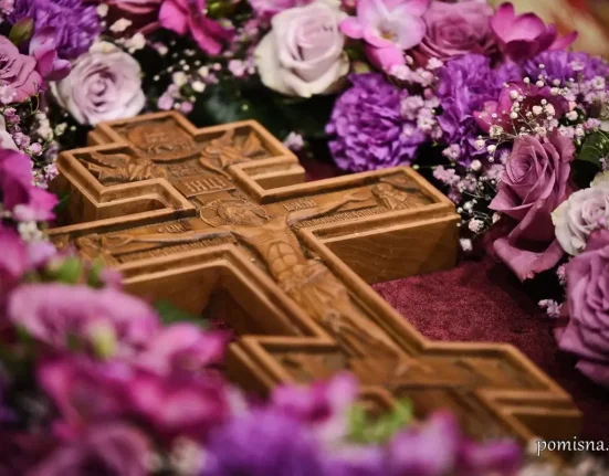 Κυριακή της Σταυροπροσκυνήσεως: Λαογραφία και πνευματική σημασία στη μέση της Σαρακοστής