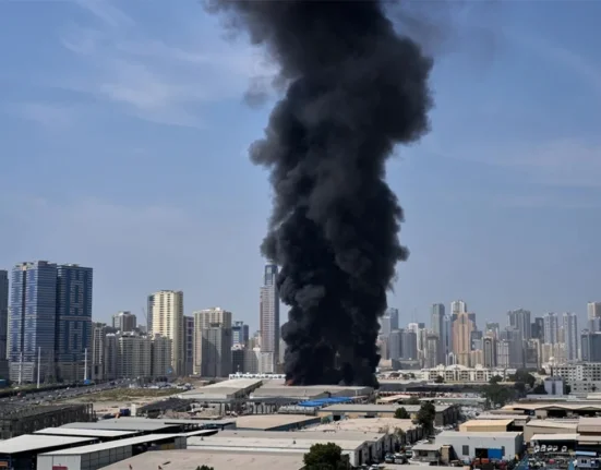 Έκτακτη προειδοποίηση στα Ηνωμένα Αραβικά Εμιράτα: «Πιθανές πυραυλικές επιθέσεις» προκαλούν πανικό