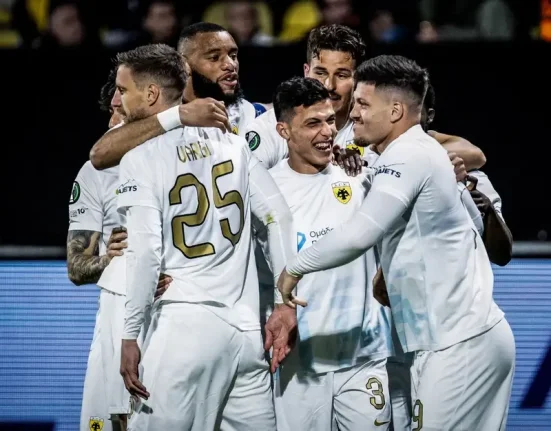 Η ΑΕΚ σφραγίζει την πρόκριση στους 8: Επικράτηση 4-0 επί της Τσέλιε