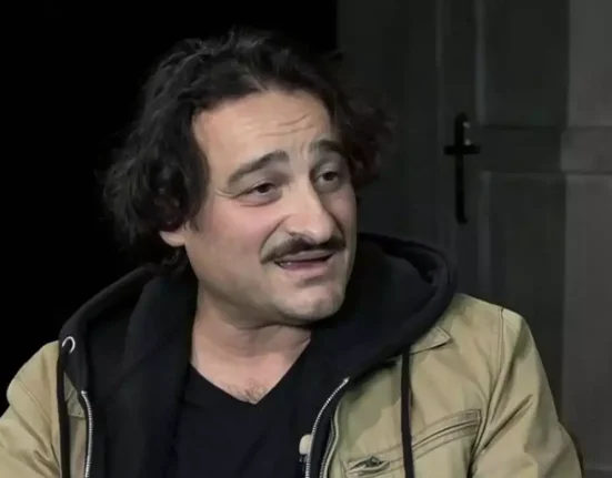 Βασίλης Χαραλαμπόπουλος: Η βαθιά συγκίνηση στο Στούντιο 4 – Ήθελα να πω σε όλο τον κόσμο τι ωραίο πατέρα είχα