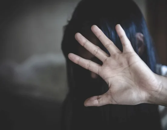 Φρίκη στην Τσεχία: 16χρονος βίασε την 12χρονη αδελφή του – Νόμιζαν ότι πάχυνε μέχρι που γέννησε