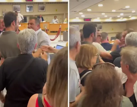 Άγριες σκηνές στο Δημοτικό Συμβούλιο Ηλιούπολης: Πιάστηκαν στα χέρια οι δημοτικοί σύμβουλοι