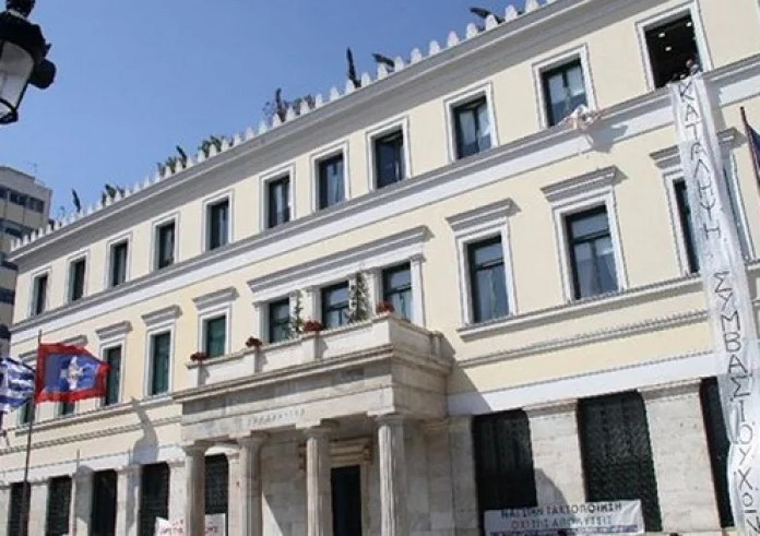 "Οχι" του Δήμου Αθηναίων σε εκλογικά περίπτερα και δωρεάν διαφήμιση στον συνδυασμό Κασιδιάρη