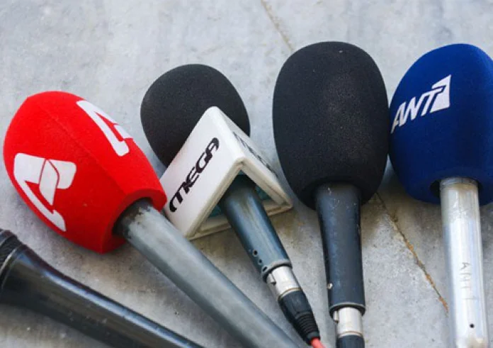 Κρήτη: Διέκοψε το ρεπορτάζ για να φλερτάρει τη δημοσιογράφο - Η ομορφότερη της Ελλάδος