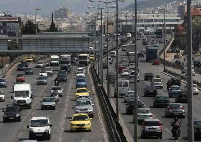 Τέλη κυκλοφορίας: Πόσα θα πληρώσουν φέτος οι οδηγοί – Έρχονται κλιμακωτά πρόστιμα