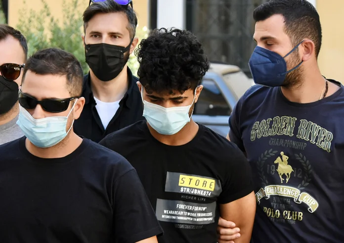 Προθεσμία για να απολογηθεί πήρε ο 22χρονος για τη δολοφονία της 17χρονης στο Περιστέρι