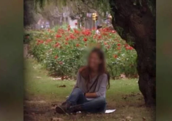 Γαλλία: «Φάγανε θαλασσινά και σαρδέλες...» - Τι είπαν οι γονείς της 32χρονης που πέθανε από αλλαντίαση