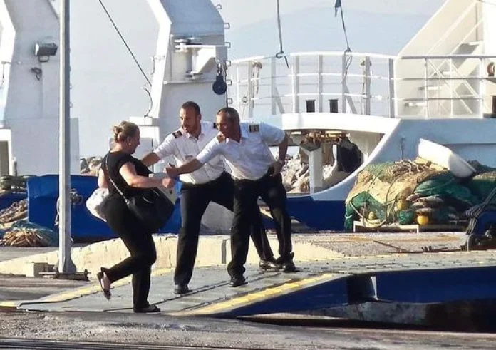 Λίγα χρόνια πριν, στο λιμάνι της Ραφήνας, τράβηξα αυτήν τη φωτογραφία
