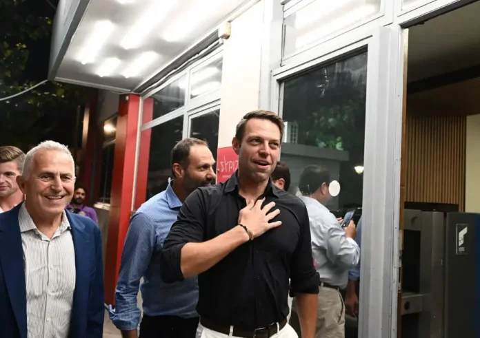 Κασσελάκης: Μόνο εάν παραιτηθεί ο ναύαρχος Αποστολάκης γίνεται βουλευτής