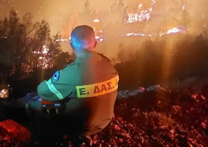 Πάρνηθα: «Κάναμε ό,τι μπορούσαμε, δεν ήταν αρκετό» - Συγκλονιστική ανάρτηση πυροσβέστη