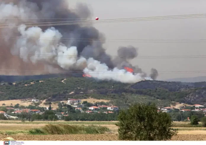 Φωτιά στον Έβρο, ημέρα 14η: Οι φλόγες έφτασαν κοντά στο Σουφλί