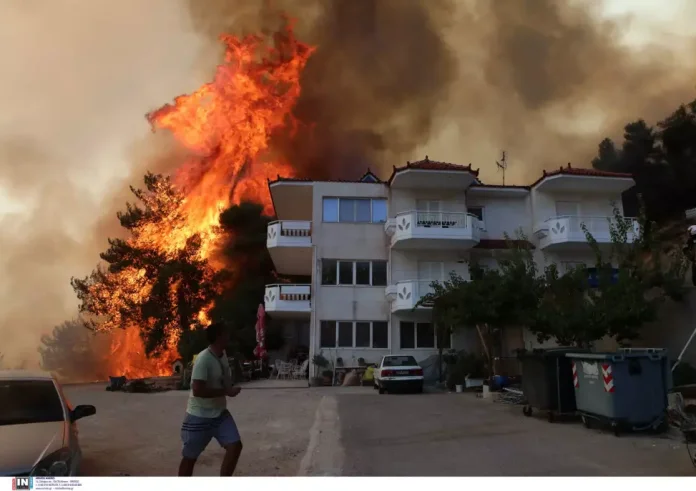 Στο Δημαρχείο Άνω Λιοσίων όσοι έχουν ανάγκη φιλοξενίας λόγω της φωτιάς στη Φυλή