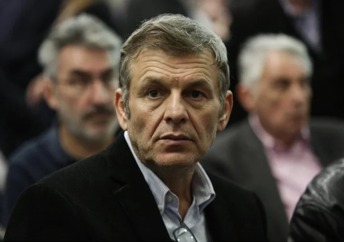 Απόστολος Γκλέτσος: Μαζεύω υπογραφές να μείνει ο Τσίπρας αλλιώς μαύρο φίδι