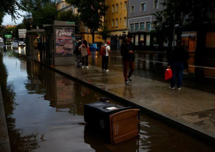 Φονικές πλημμύρες σαρώνουν την Ισπανία: Δύο νεκροί και δύο αγνοούμενοι