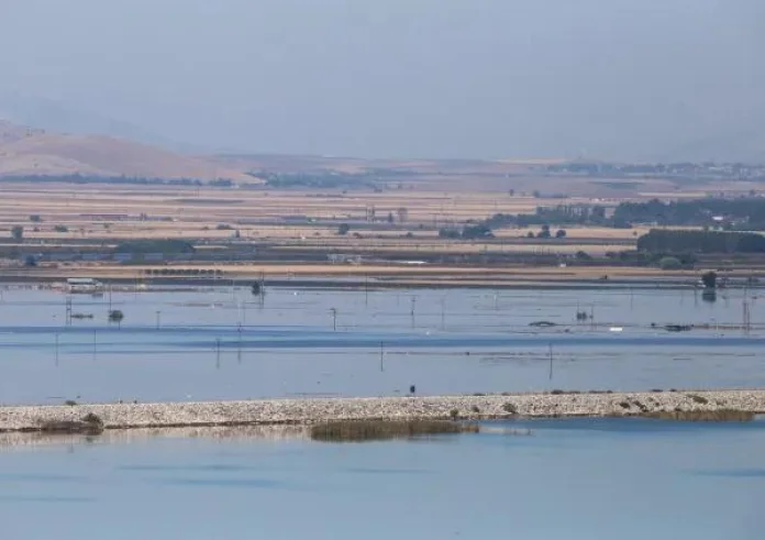 Χωρίς πόσιμο νερό ο Βόλος για 11η ημέρα – Κίνδυνος πλημμύρας από τη λίμνη Κάρλα
