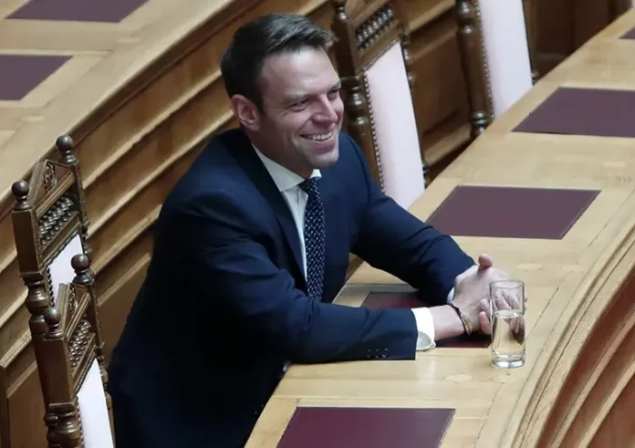 Πρώτη επίσημη του Στέφανου Κασσελάκη στην Ολομέλεια της Βουλής