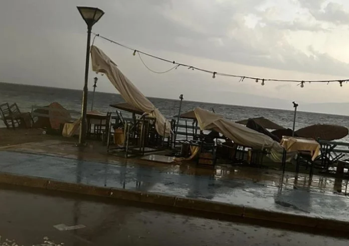 Καταστροφές από μπουρίνι σε περιοχές της Καβάλας και των Σερρών
