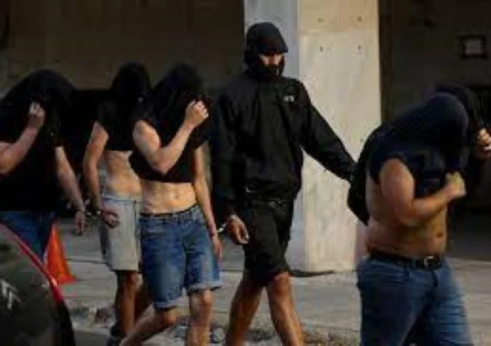 Δολοφονία 29χρονου στη Νέα Φιλαδέλφεια: Καρέ καρέ το δρομολόγιο των χούλιγκαν μέσα από τις κάμερες
