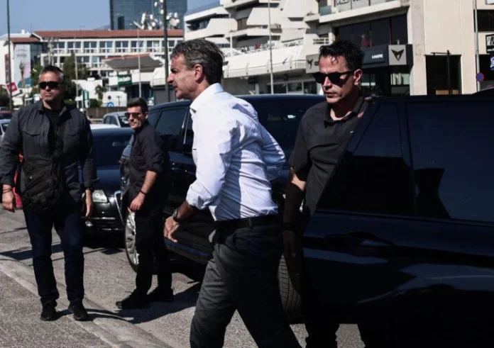 Φωτιές: Ο Μητσοτάκης εκτάκτως στο Συντονιστικό της Πολιτικής Προστασίας