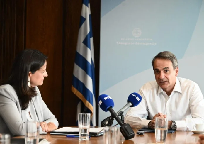 Κυριάκος Μητσοτάκης: Άμεσα θα υλοποιηθούν οι 10.000 προσλήψεις στην Υγεία