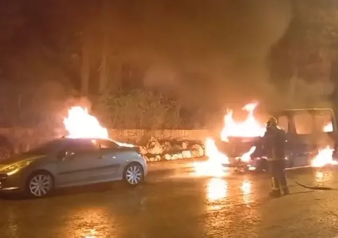 Επεισόδια έξω από την Πανεπιστημιούπολη στου Ζωγράφου - Χρήση χημικών και μολότοφ