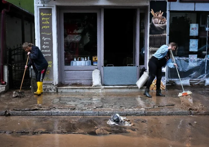 Πλημμύρες και επιπτώσεις στο δέρμα - Τα χέρια και τα πόδια πιο ευάλωτα