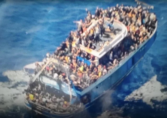Ναυάγιο στην Πύλο: Ανησυχία για πάνω από 280 οικογένειες από το Πακιστάν - Φοβούνται ότι έχασαν κάποιον δικό τους