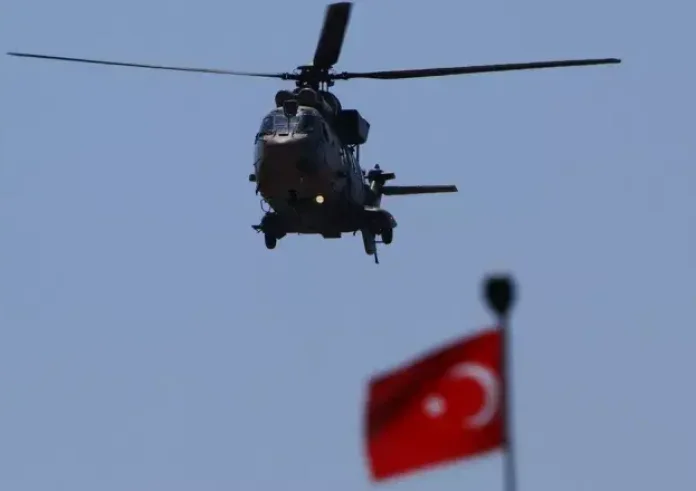 Τουρκία: Έπεσε πυροσβεστικό ελικόπτερο – Νεκρά τρία μέλη του πληρώματος