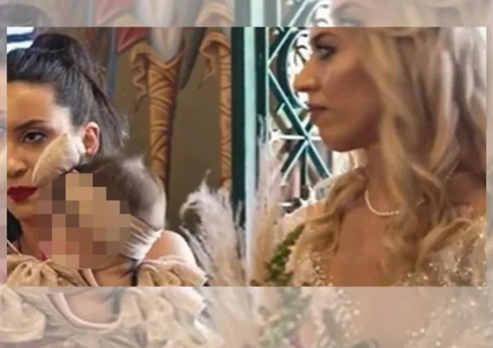 Επική γκάφα: Νονά μπέρδεψε τα ονόματα την ώρα της βάφτισης – Η αντίδραση της μητέρας