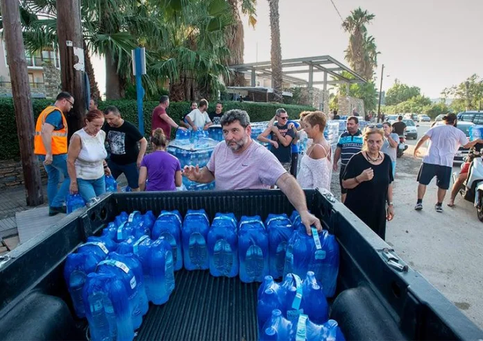 Μπαίνει πλαφόν στην τιμή του εμφιαλωμένου νερού στη Θεσσαλία – Τα βαρύτατα πρόστιμα που προβλέπονται
