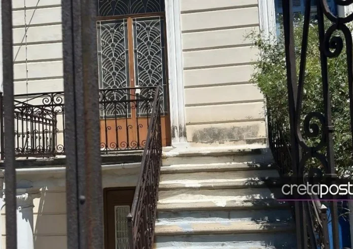 Εμπορία βρεφών στα Χανιά: Αυτό είναι το σπίτι στο οποίο ζούσαν οι παρένθετες μητέρες
